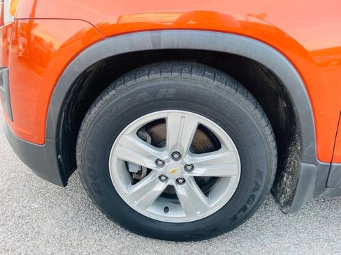 Used 2015 Chevrolet Trax LT w/ LT Sun and Sound Package image 5