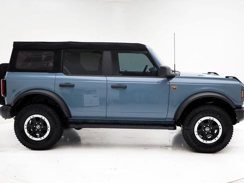 Used 2023 Ford Bronco Badlands w/ Sasquatch Package image 3