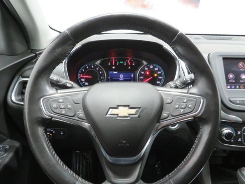Used 2020 Chevrolet Equinox LT w/ Driver Convenience Package image 13