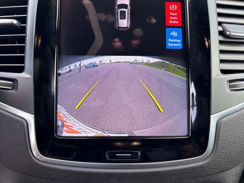 Used 2023 Volvo XC90 B6 Core w/ Protection Package Premier AWD/4WD image 26
