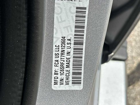 Used 2024 RAM 1500 Laramie AWD/4WD image 39