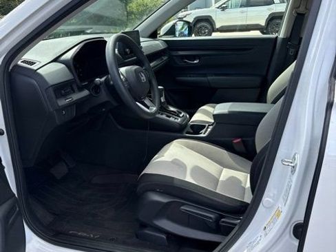 Used 2024 Honda CR-V LX image 9