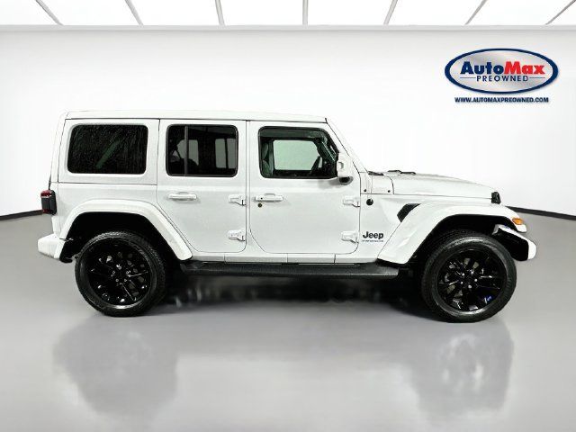 Used 2023 Jeep Wrangler Unlimited Sahara AWD/4WD image 10