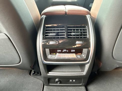 Used 2025 BMW X5 xDrive40i AWD/4WD image 36