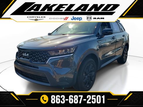 Used 2022 Kia Sorento S AWD/4WD image 3
