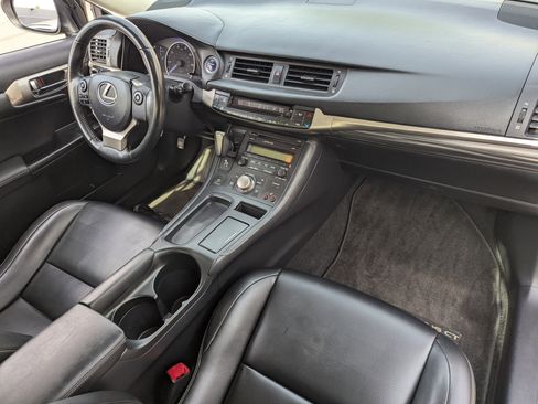 Used 2014 Lexus CT 200h image 10
