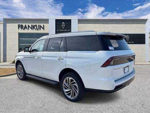 New 2026 Lincoln Navigator Premiere AWD/4WD image 5