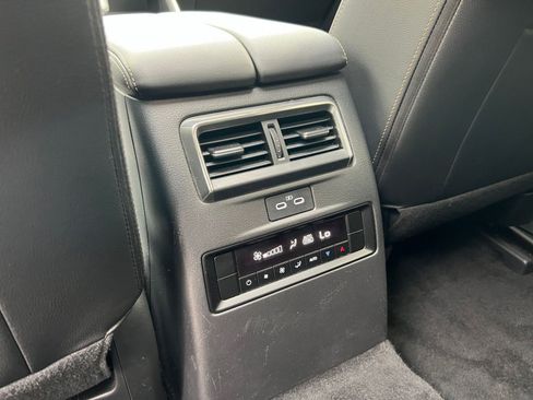 Used 2025 MAZDA CX-70 3.3 Turbo w/ Preferred Package image 25