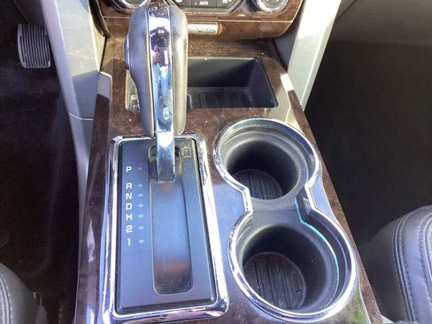 Used 2014 Ford F150 Platinum image 20