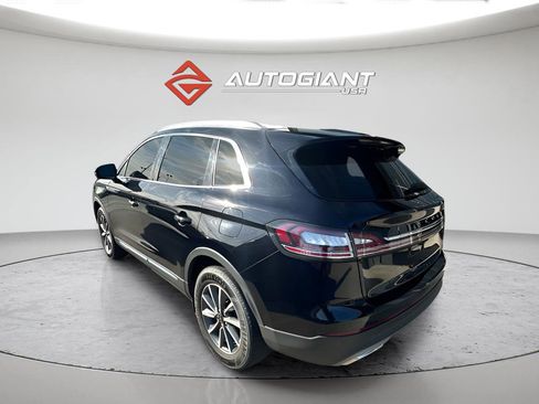 Used 2022 Lincoln Nautilus FWD image 4