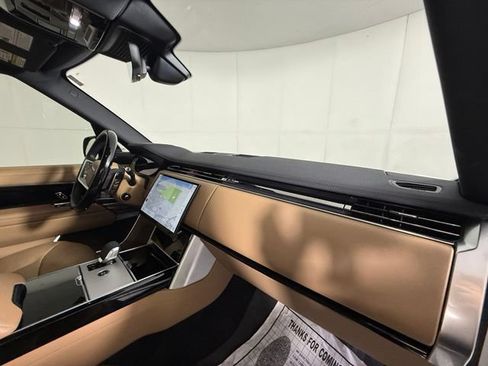 Certified 2025 Land Rover Range Rover Long Wheelbase SE AWD/4WD image 28