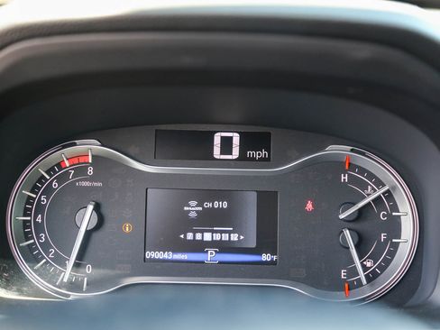 Certified 2017 Honda Pilot Touring image 29
