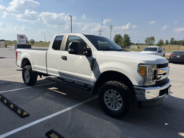 Used 2017 Ford F350 XL AWD/4WD image 3
