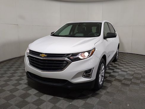 Used 2021 Chevrolet Equinox LS w/ LS Convenience Package FWD image 15