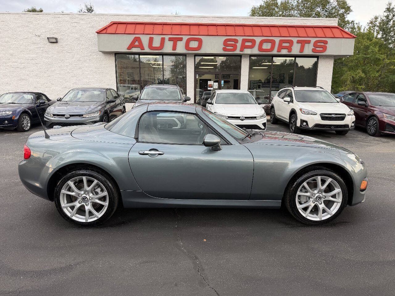 Used 2013 MAZDA MX-5 Miata Grand Touring RWD image 4