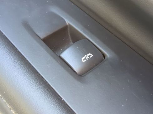 Used 2024 Chevrolet Suburban LT image 42