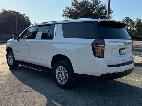 Used 2024 Chevrolet Suburban LT image 6
