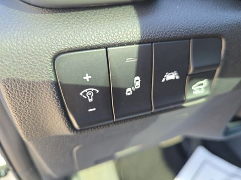 Used 2022 Kia Sportage EX w/ EX Technology Package image 21