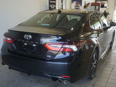 Used 2024 Toyota Camry SE FWD image 13