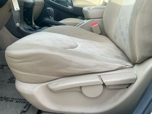 Used 2011 Toyota RAV4 2WD image 23