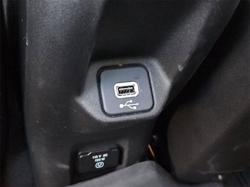 Used 2021 Jeep Renegade Limited w/ Sun & Sound Group image 23