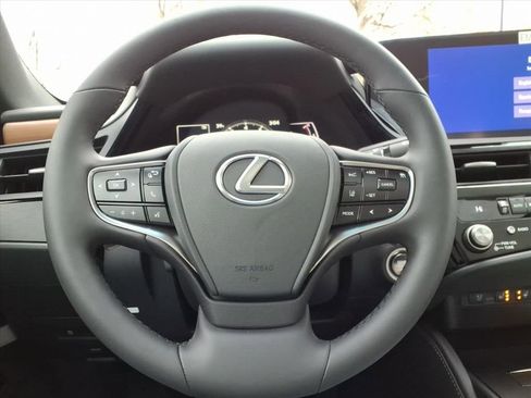 New 2025 Lexus ES 350 w/ Premium Package image 17