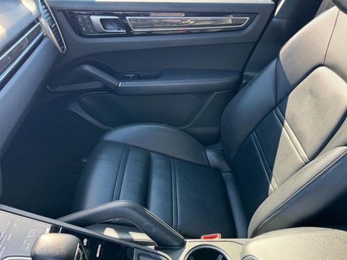 Used 2023 Porsche Cayenne S Platinum image 15