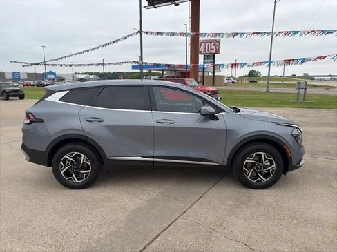 Used 2025 Kia Sportage LX AWD/4WD image 7