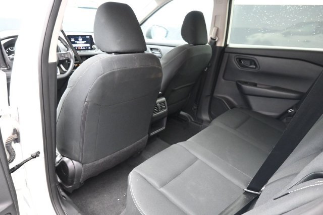 Used 2024 Nissan Rogue S FWD image 12