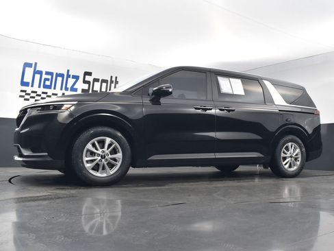 Certified 2024 Kia Carnival LX image 18