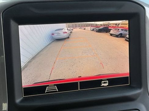 Used 2022 Chevrolet Silverado 1500 Custom image 17