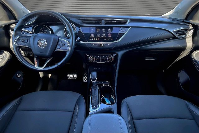 Used 2023 Buick Encore GX Select w/ Sport Touring Package FWD image 7