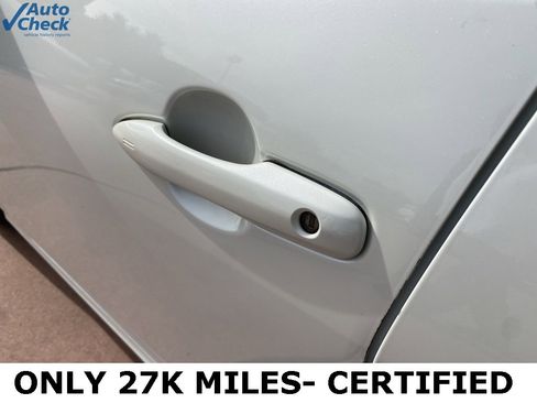 Used 2020 Toyota Prius XLE w/ Advanced Technology Package image 21