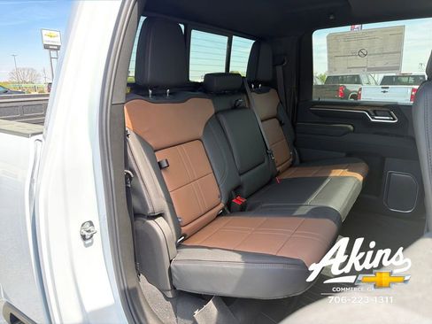 New 2026 Chevrolet Silverado 3500 High Country w/ High Country Premium Package AWD/4WD image 17
