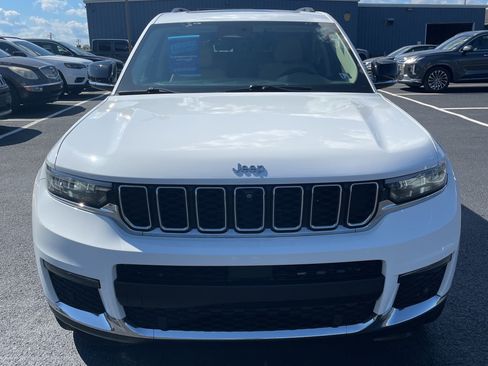 Used 2022 Jeep Grand Cherokee L Limited w/ Luxury Tech Group II image 10