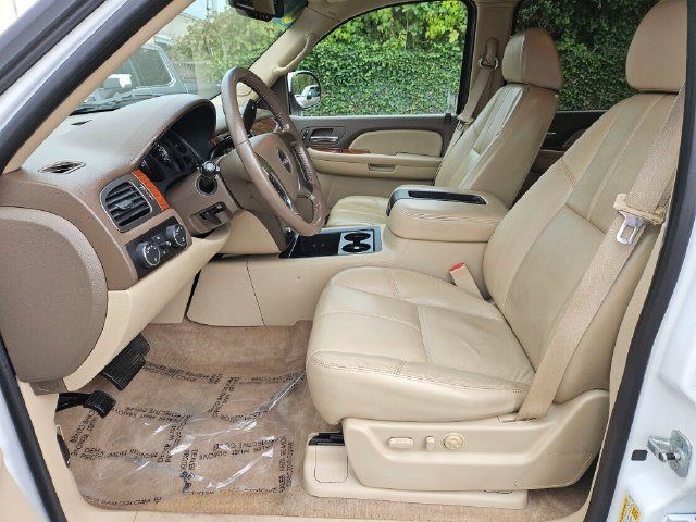 Used 2007 GMC Yukon XL SLT w/ SLT Preferred Equipment Group AWD/4WD image 22