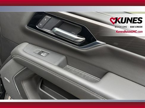 Used 2025 GMC Yukon XL Elevation w/ Elevation Premium Package AWD/4WD image 41