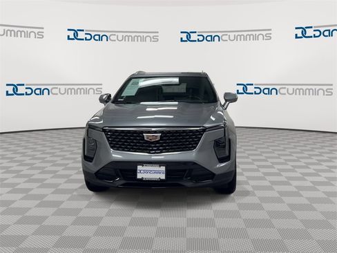Used 2024 Cadillac XT4 Premium Luxury image 3