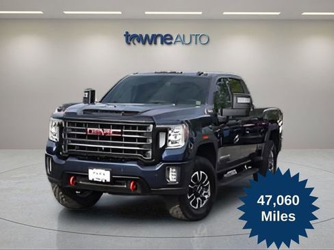 Used 2022 GMC Sierra 2500 AT4 w/ AT4 Preferred Package AWD/4WD image 1
