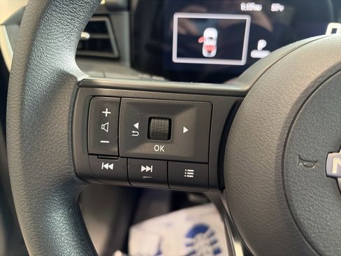 Used 2025 Nissan Kicks SV w/ SV Premium Package AWD/4WD image 17