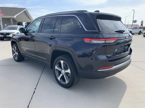 Used 2023 Jeep Grand Cherokee 4WD 4xe w/ Luxury Tech Group II image 10