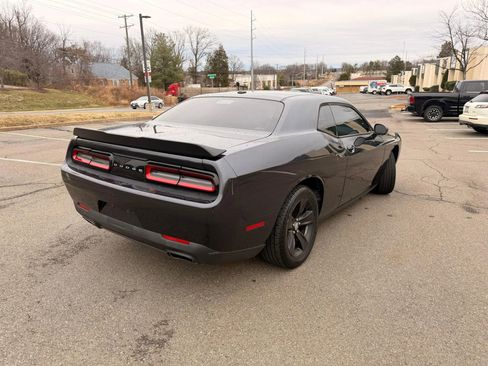Used 2016 Dodge Challenger SXT w/ Cold Weather Group image 5