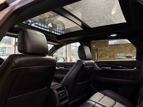 Used 2023 Cadillac XT5 Premium Luxury image 16