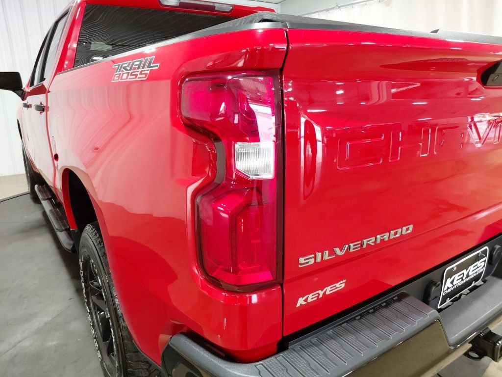 Used 2021 Chevrolet Silverado 1500 LT Trail Boss w/ Bed Protection Package AWD/4WD image 16