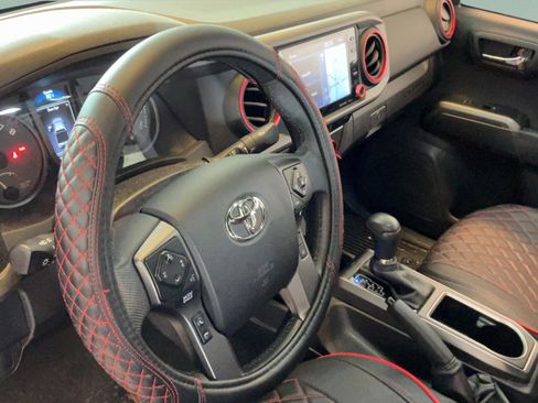 Used 2023 Toyota Tacoma TRD Off-Road AWD/4WD image 19