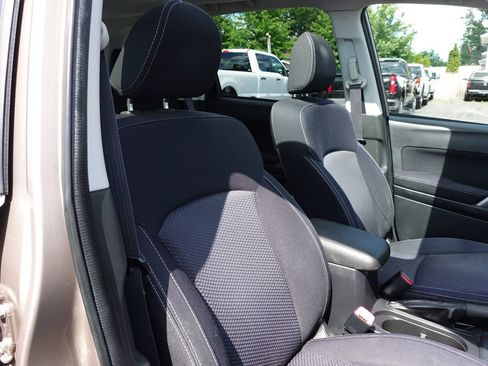 Used 2015 Subaru Forester 2.5i Premium w/ All-Weather Package AWD/4WD image 28
