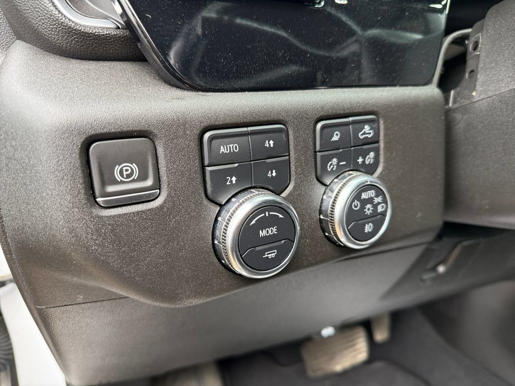 Used 2024 GMC Sierra 2500 SLT w/ SLT Convenience Package AWD/4WD image 18