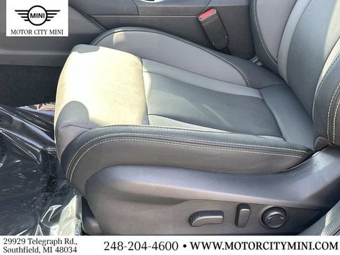 Used 2025 Subaru Outback Onyx Edition AWD/4WD image 20