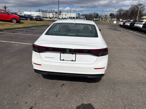 Used 2024 Honda Accord EX image 4