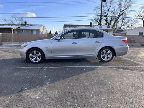 Used 2008 BMW 535xi Sedan image 2